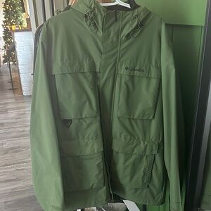 Columbia Men's Olive Raincoat